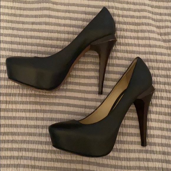 Max Azria runway shoes only worn twice. - Picture 4 of 8